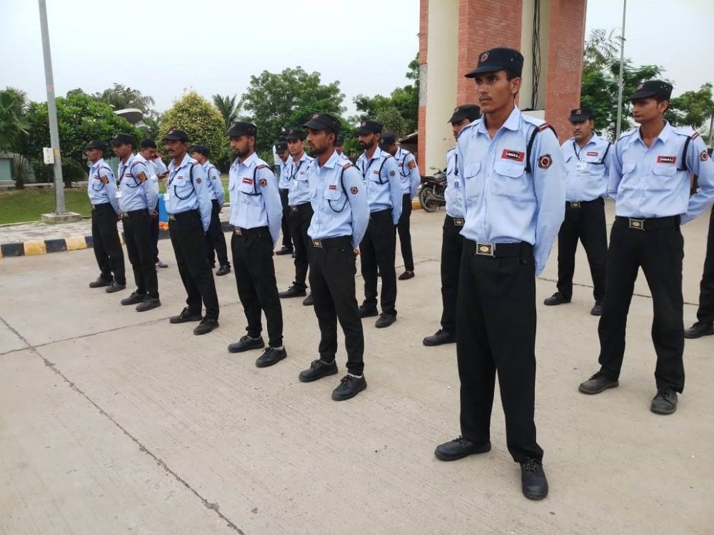 bank-security-guard-service-1000x1000